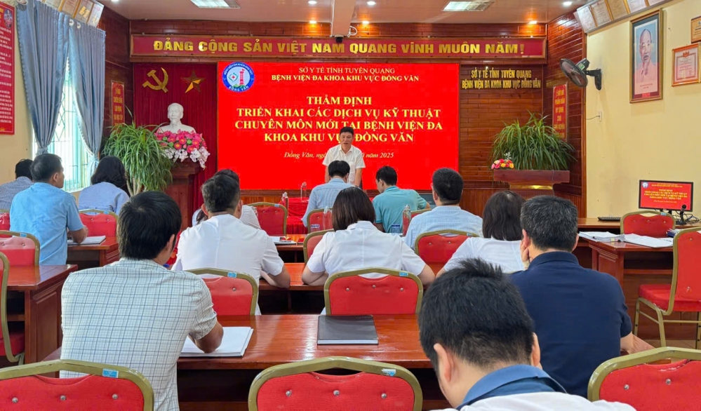 ĐOÀN CHUYÊN GIA SỞ Y TẾ TỈNH TUYÊN QUANG THẨM ĐỊNH CÁC DỊCH VỤ KỸ THUẬT MỚI TRIỂN KHAI TẠI BVĐK KHU VỰC ĐỒNG VĂN - TỪ CHỦ TRƯƠNG ĐẾN HÀNH ĐỘNG VÌ NGƯỜI BỆNH NƠI BIÊN CƯƠNG TỔ QUỐC.