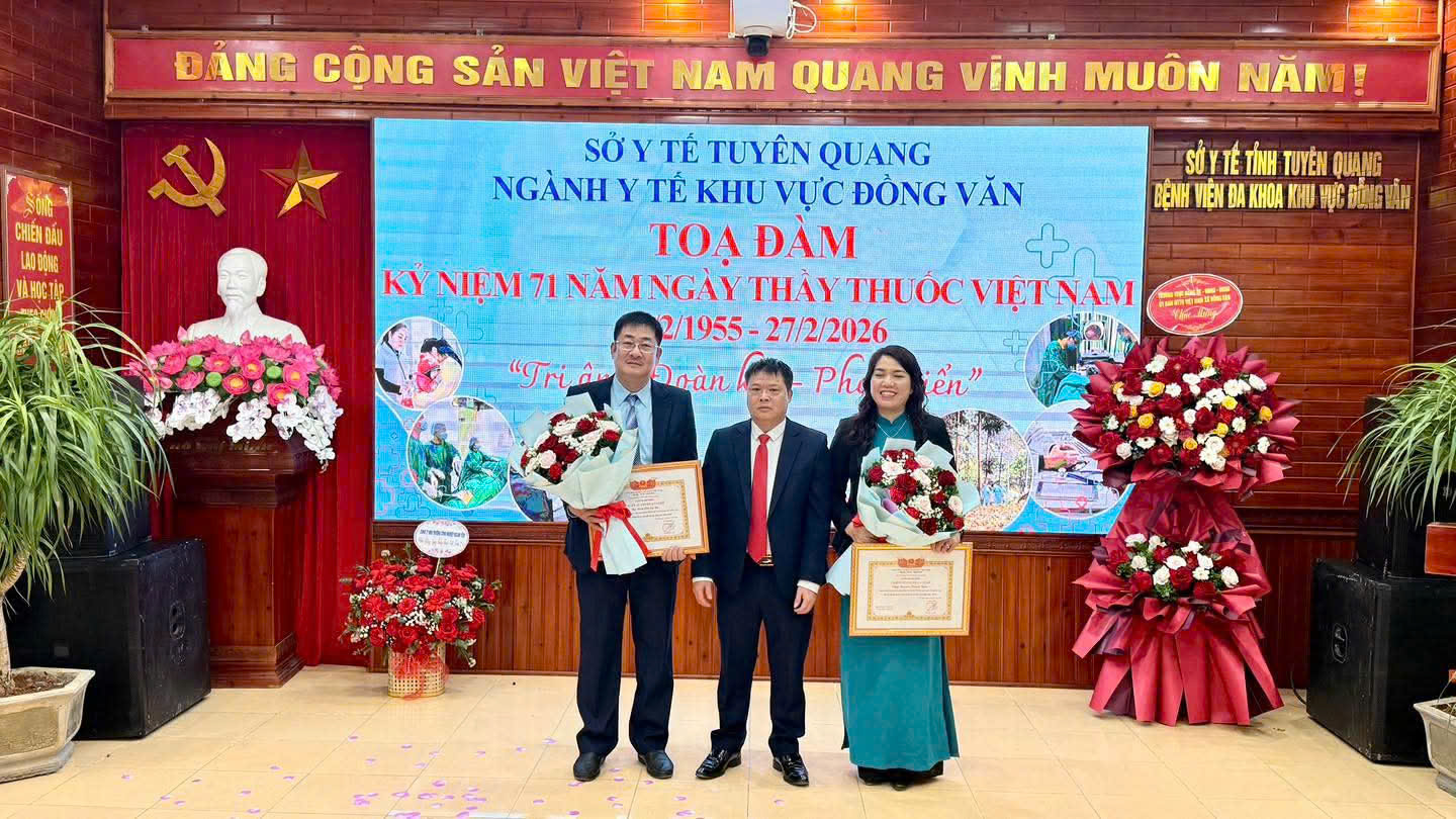 Ngành Y tế khu vực Đồng Văn tổ chức Tọa đàm kỷ niệm ngày Thầy thuốc Việt Nam (27/2).